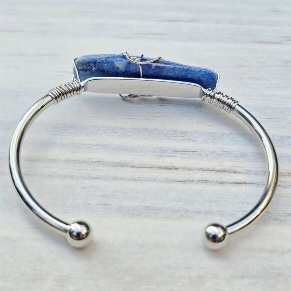 Blue Kyanite Wire Wrap Cuff–925 Silver Over Copper–Alignment & Clarity Talisman - Picture 8 of 9
